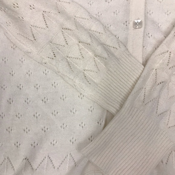 Vintage White Cardigan - Picture 4 of 9